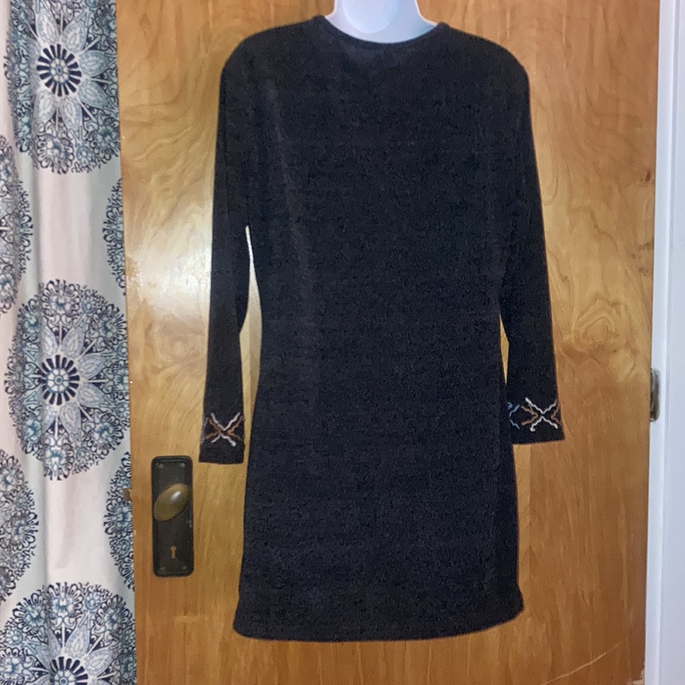 Highness Gray Embroidered Sweater Dress Size Large - Picture 5 of 6